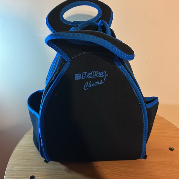 Flat Box Insulated Lunch Bag Lays Flat placemat - Picture 4 of 9